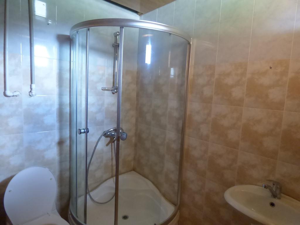 Hotel Hatsvali Μέστια Δωμάτιο φωτογραφία